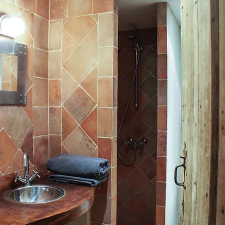 Tatil Evi Luxurious Mansion In With Swimming Pool Montagnac-sur-Lede